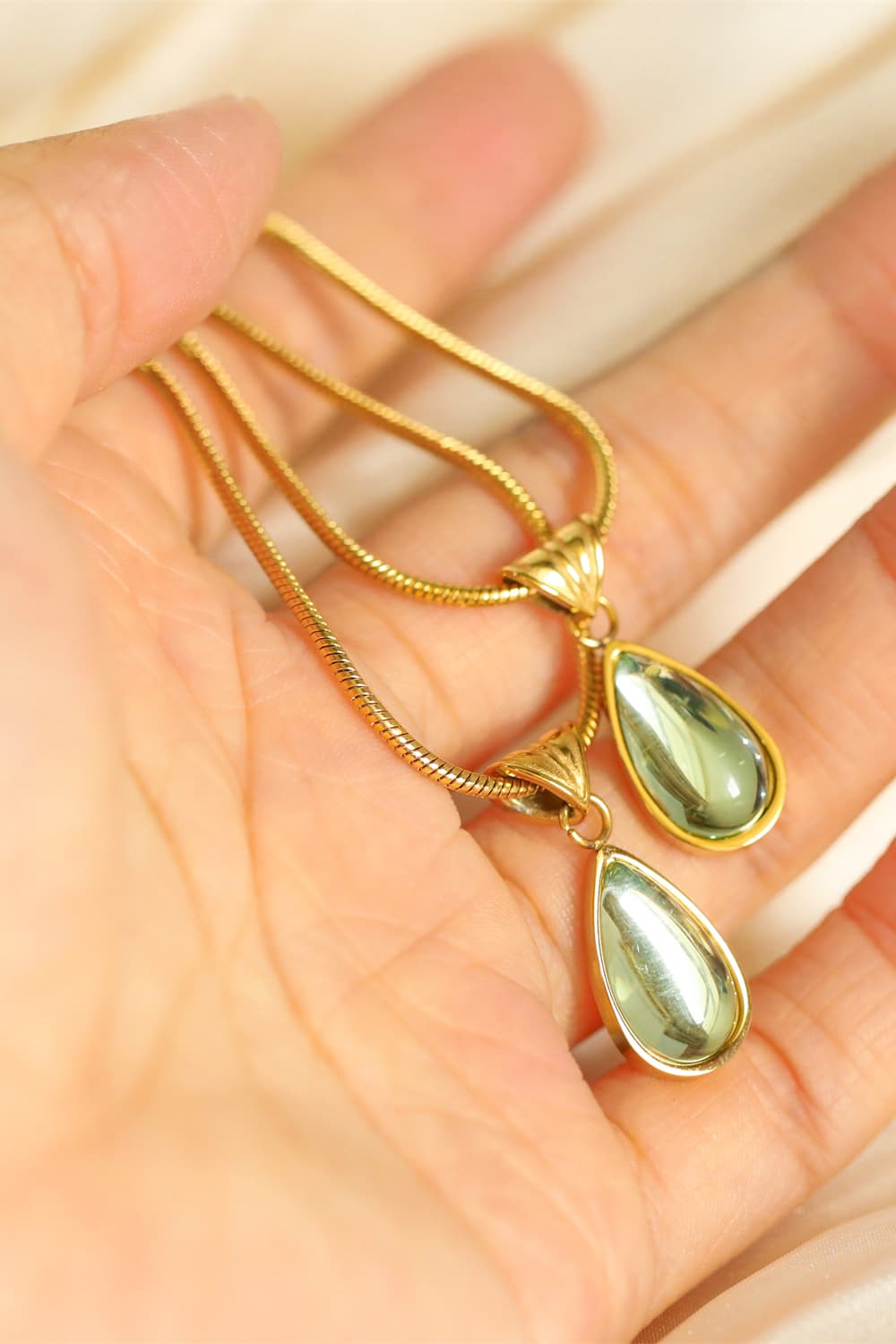 Teardrop Pendant Necklace