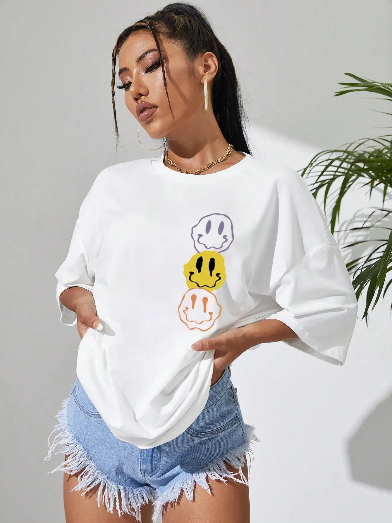 Unhappy Face Round Neck Short Sleeve T-Shirt - White / S